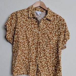Amy Button Up